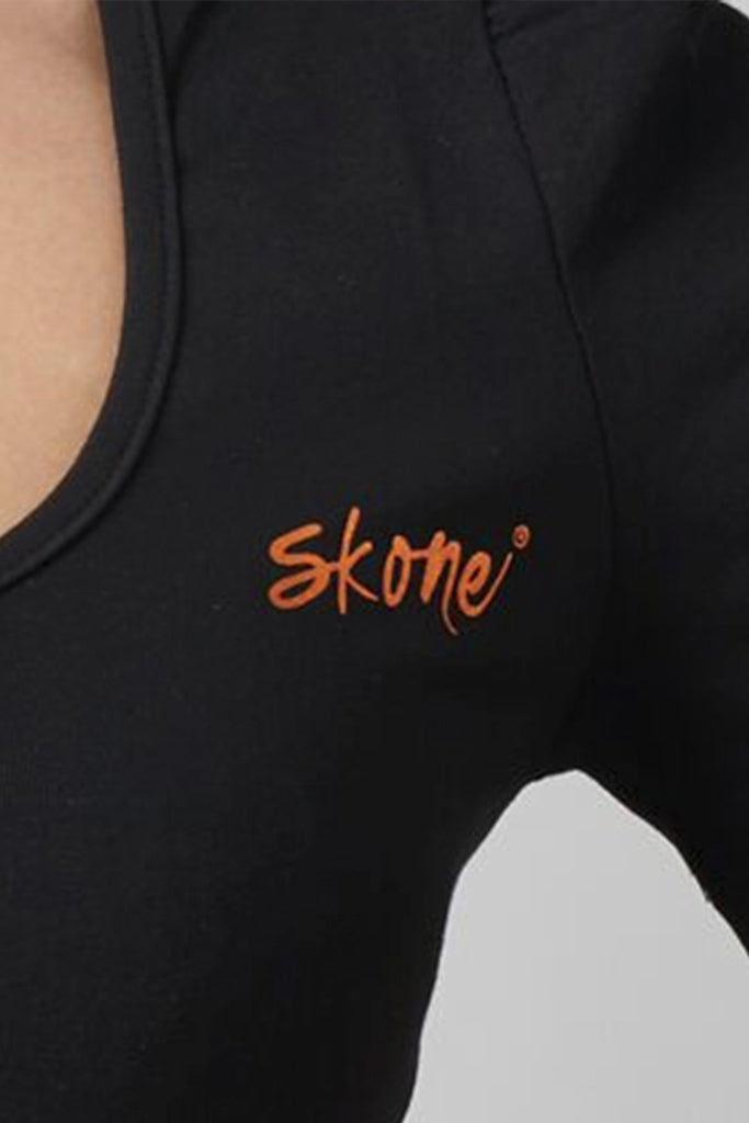 Skone Cosmetics Short Sleeve U-Neck