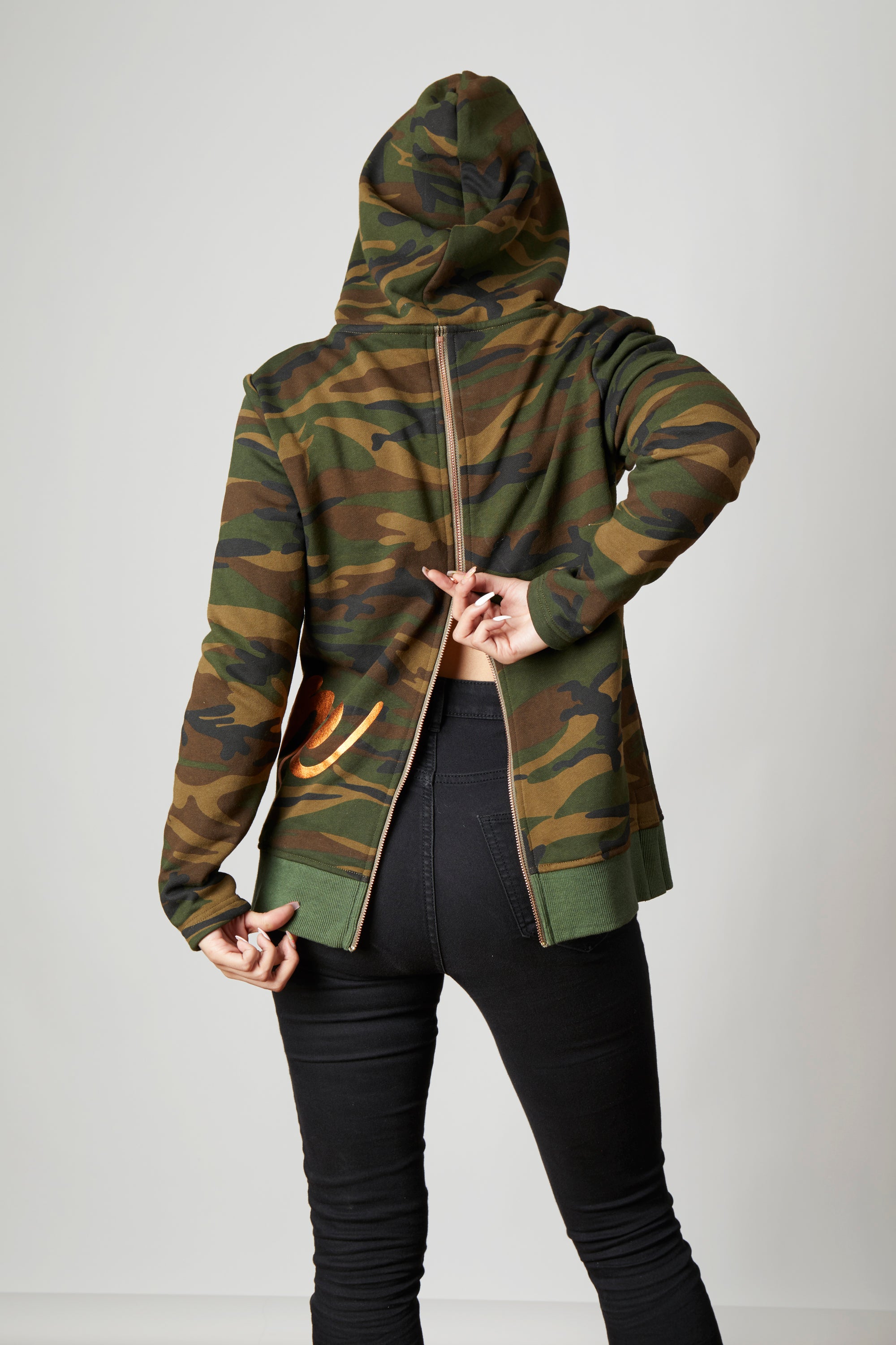 Womens camo zip online up hoodie